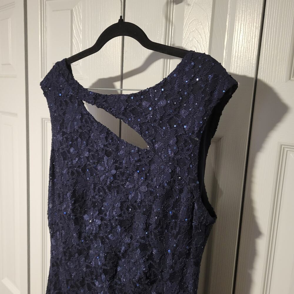 Sequined Floral Mesh Evening Gown Bodycon Cut Slit Neckline Size 12 Deep Blue - Picture 2 of 8